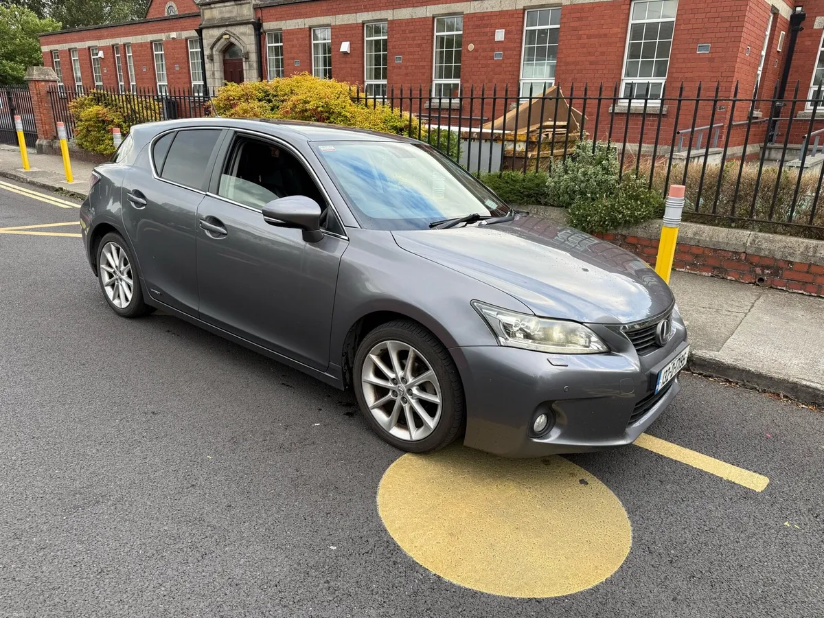 CT200h  TOP SPEC ALL EXTRAS - Image 6