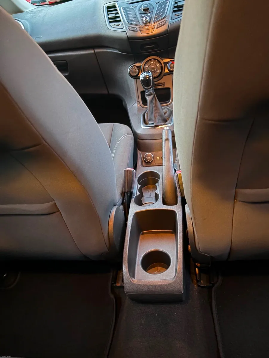 Ford Fiesta - Image 5