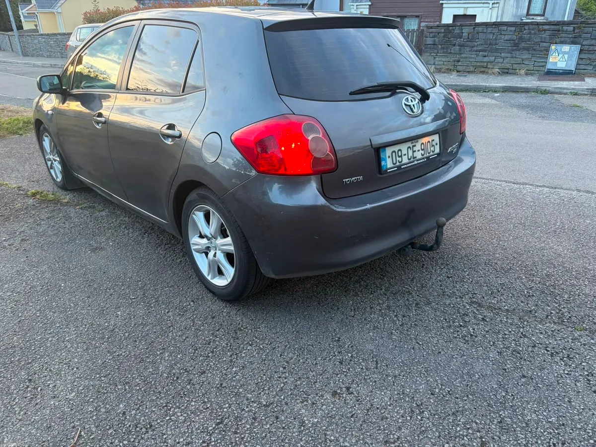 09 TOYOTA AURIS 1.4 DIESEL - Image 4