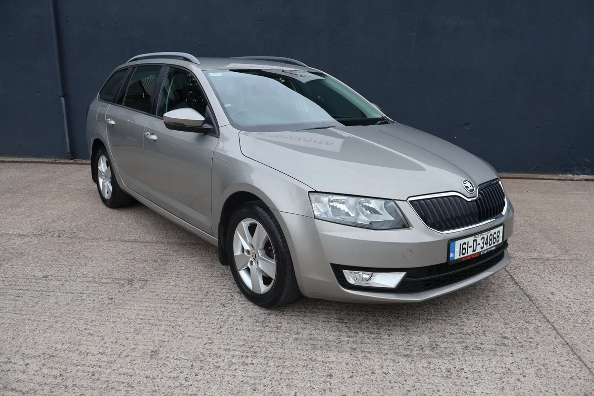 Skoda Octavia Combi Estate 1 Owner Only 84,000Km! - Image 3