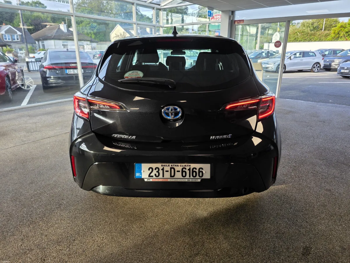 Toyota Corolla  1.8 Hybrid Luna  2023 - Image 4