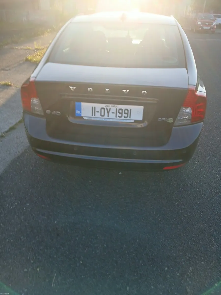 Volvo S40 2011 - Image 2