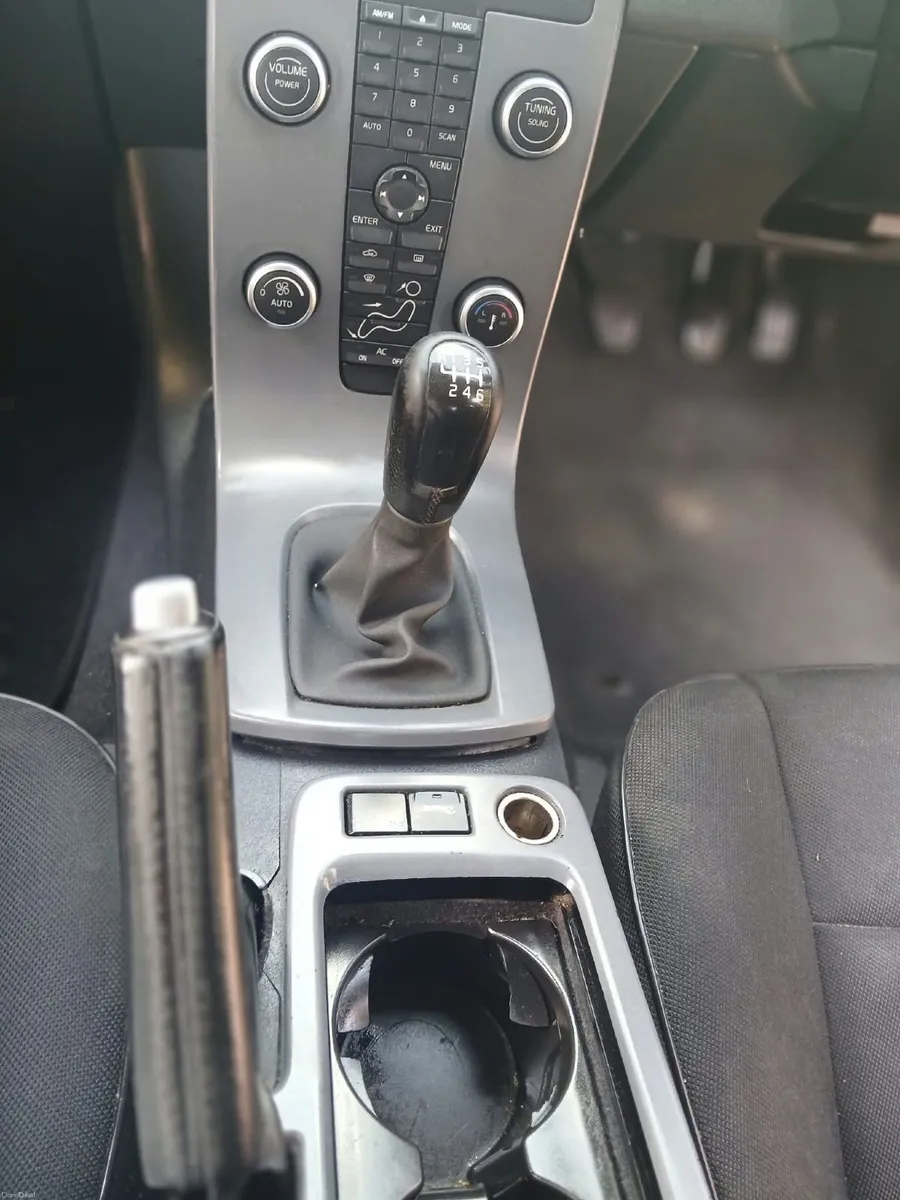 Volvo S40 2011 - Image 6