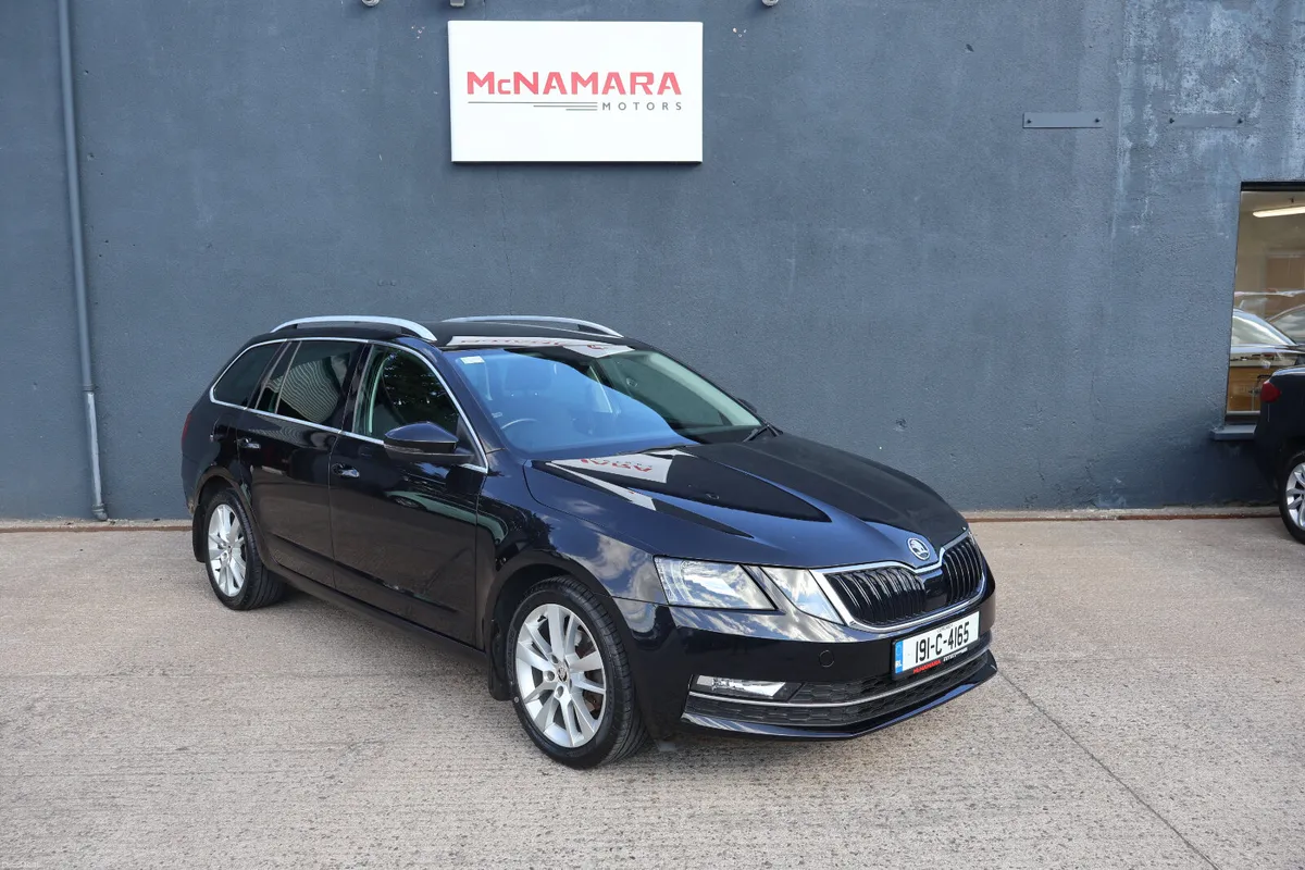 Skoda Octavia Combi Style Huge Spec Low Km's! - Image 1