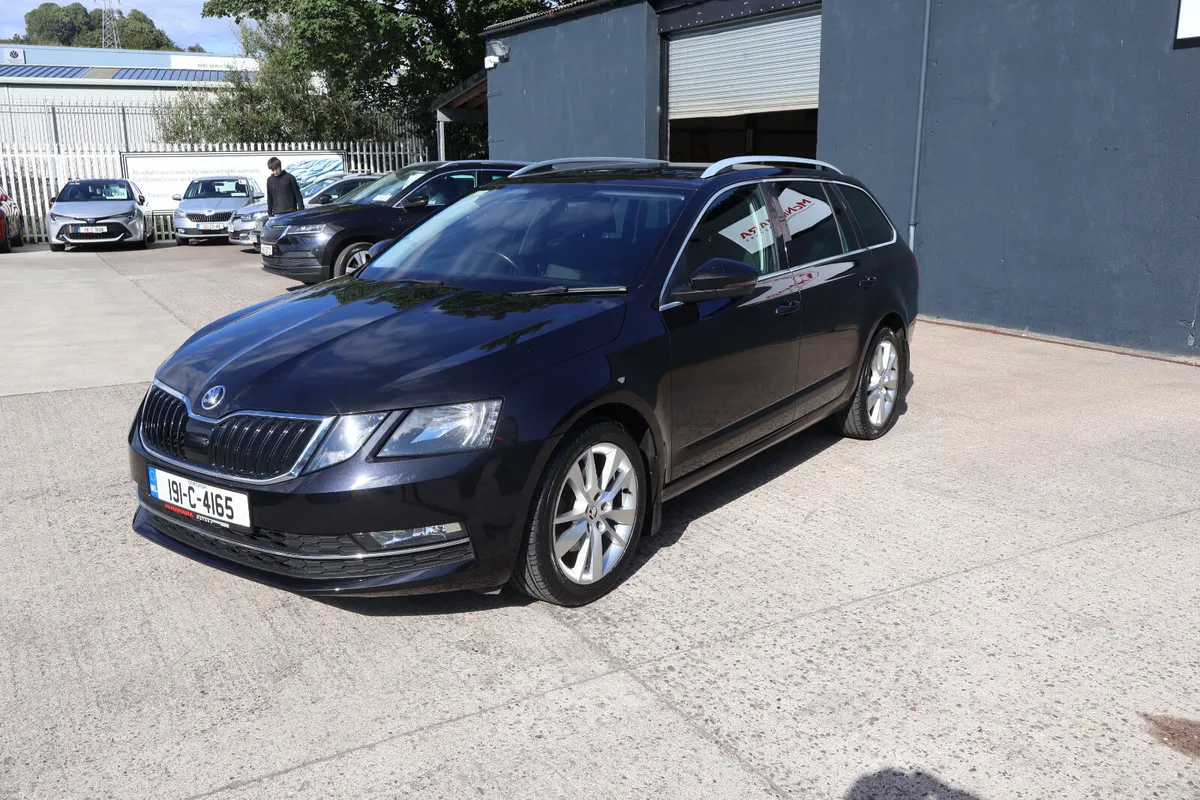 Skoda Octavia Combi Style Huge Spec Low Km's! - Image 5