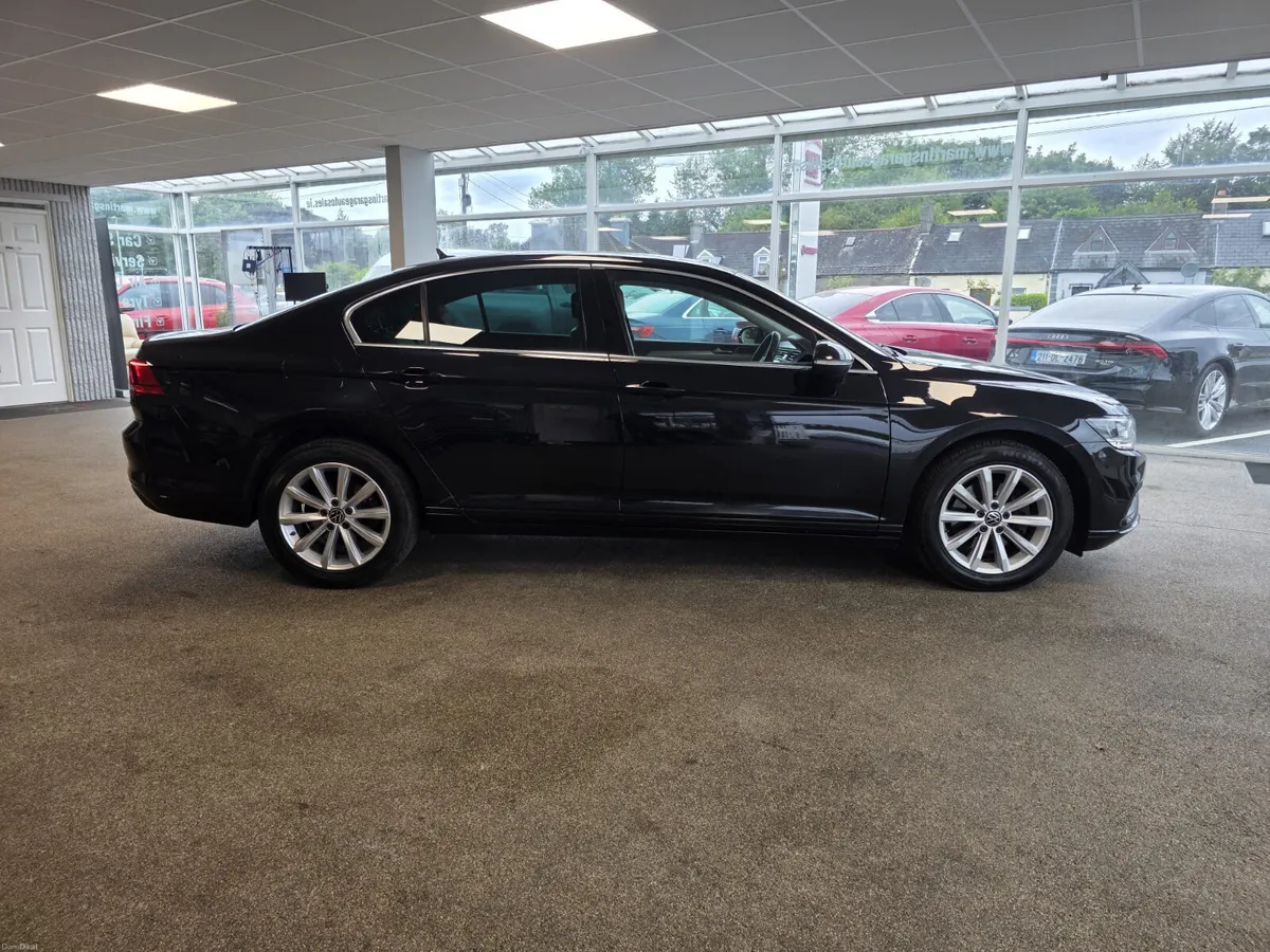 Volkswagen Passat 2.0 TDI 150HP Business 2022 - Image 3