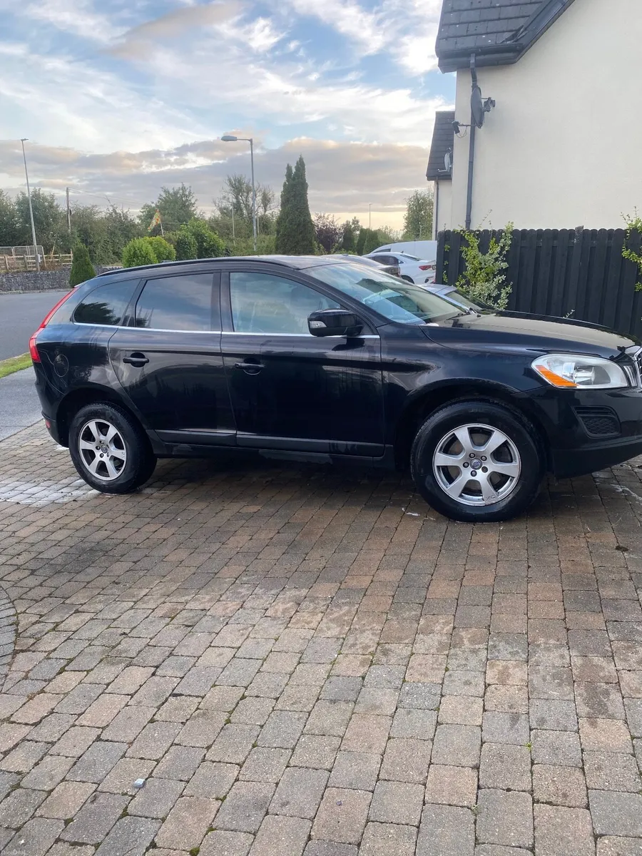 Volvo XC60 2010 - Image 6