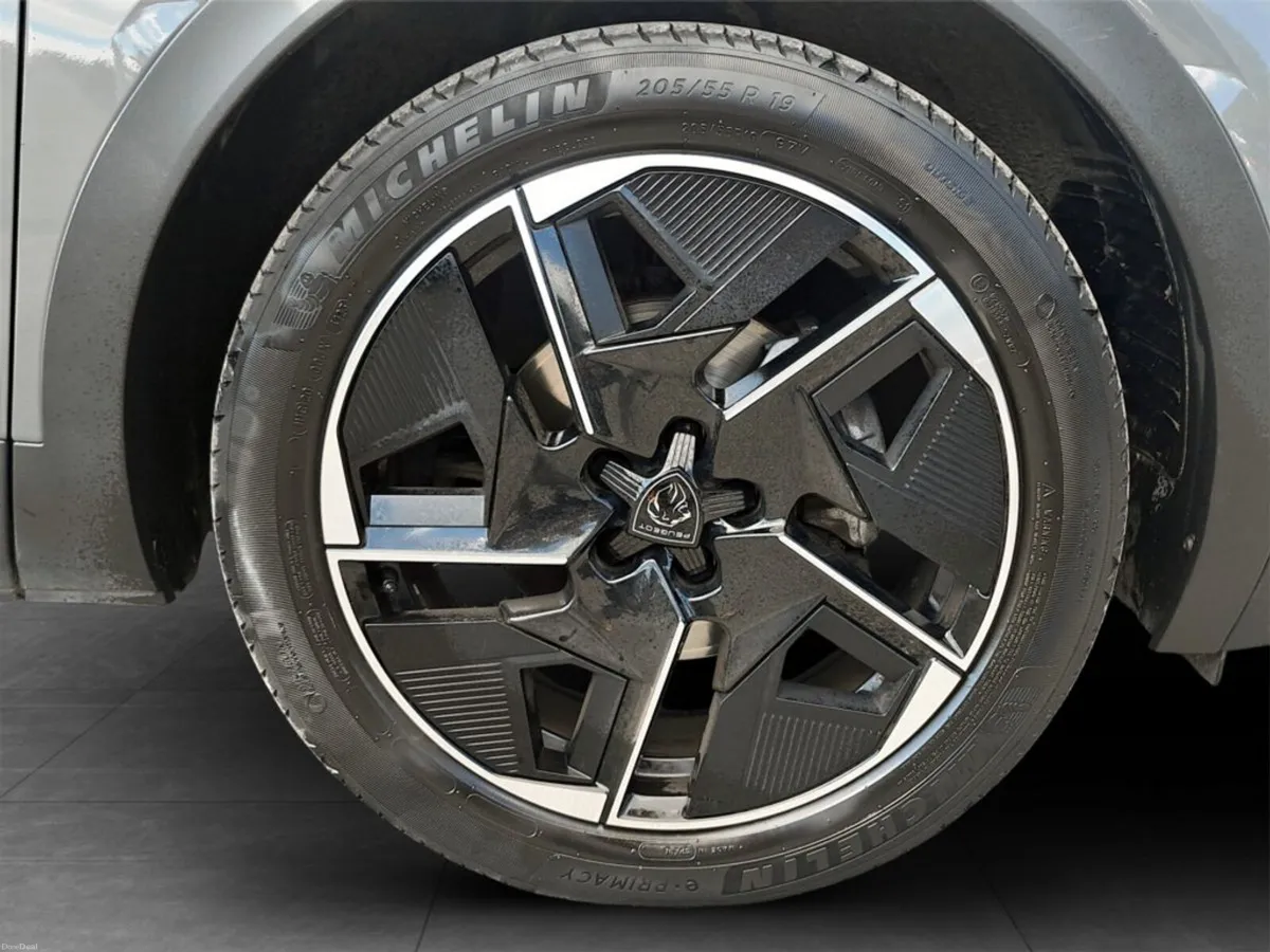 Peugeot 408 GT model 1.2 Turbo Petrol 130bhp Autom - Image 3