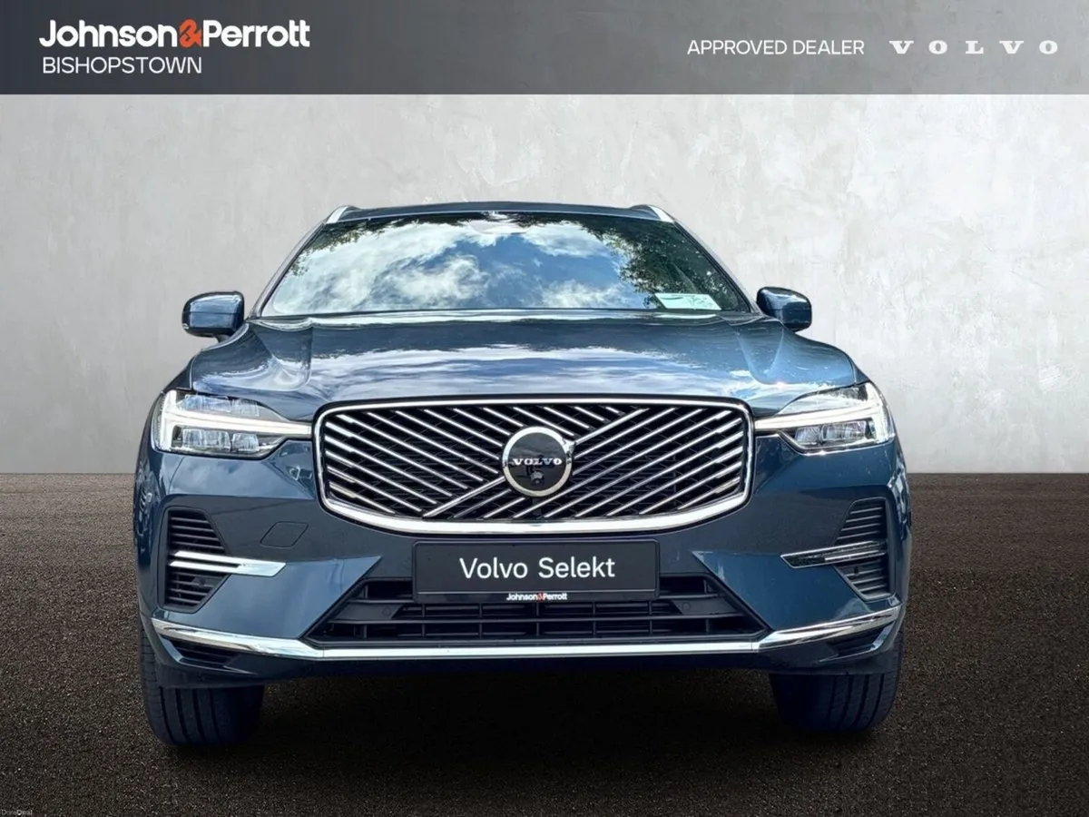 Volvo XC60 T6 350bhp AWD Plus Bright  (Sunroof / T - Image 4