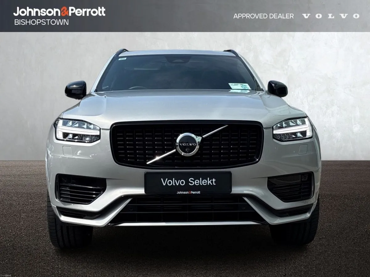 Volvo XC90 T8 455bhp AWD Plus Dark  (Four Year Vol - Image 4