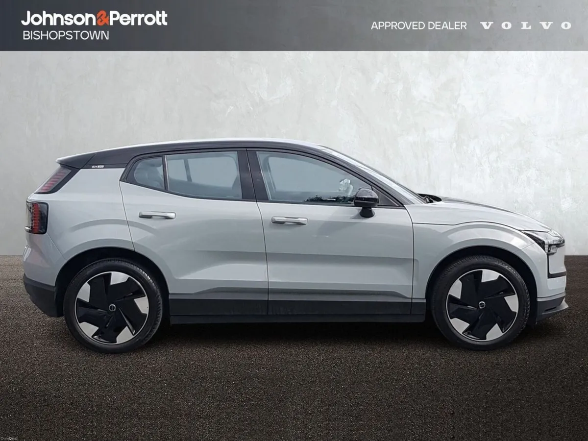 Volvo EX30 69 kWh Single Motor Ext Range 272hp Plu - Image 5
