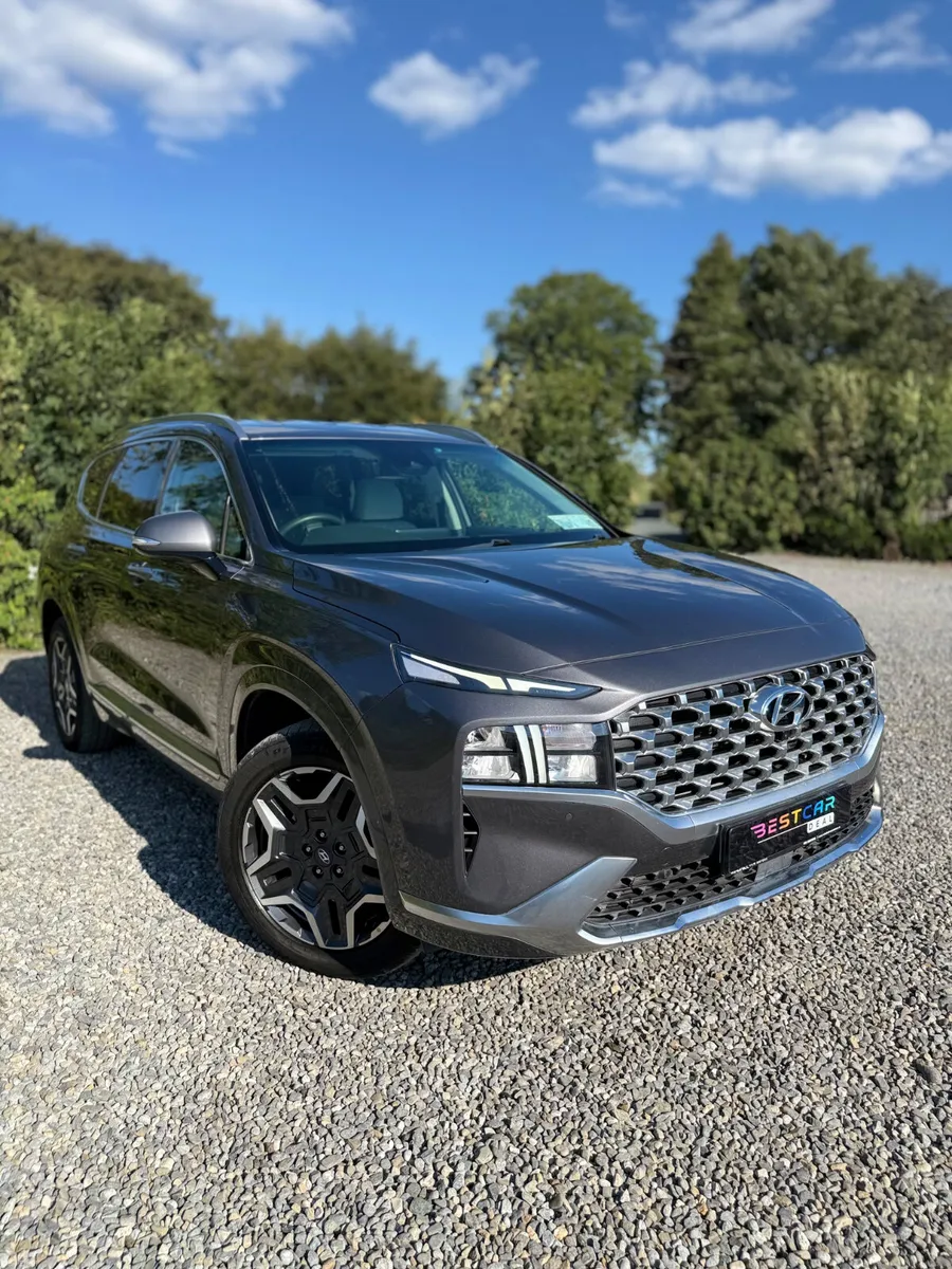 2022 Hyundai Santa Fe Executive Plus PHEV 7 Seats - Image 1