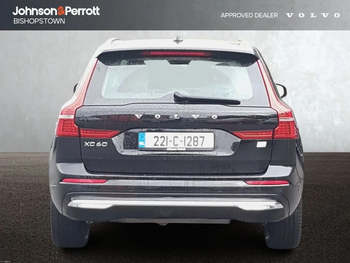 Volvo XC60 T6 350bhp AWD PHEV Inscription (Two Yea - Image 6