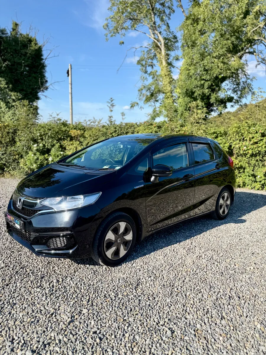 2018 Honda Fit 1.5 Hybrid Automatic - Image 6