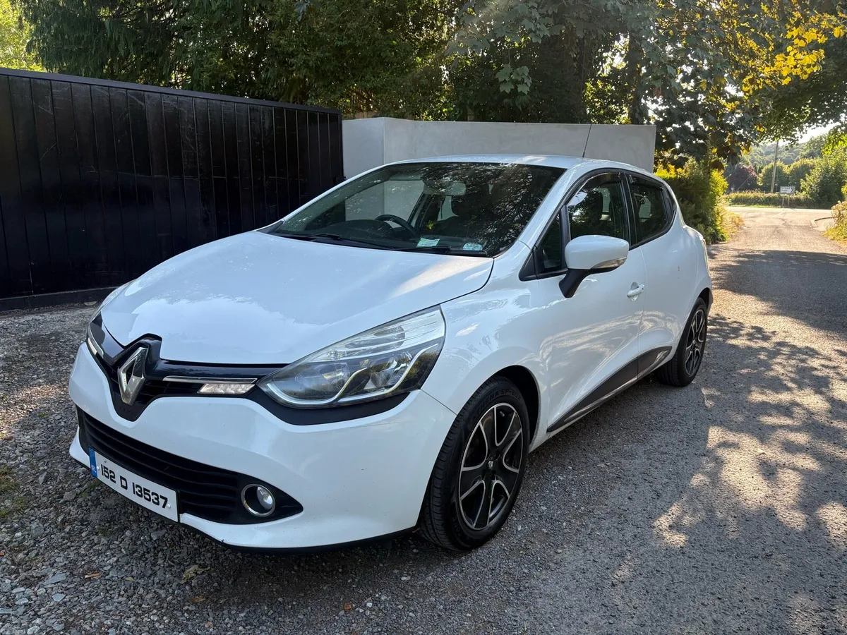 152 Renault Clio - Image 1
