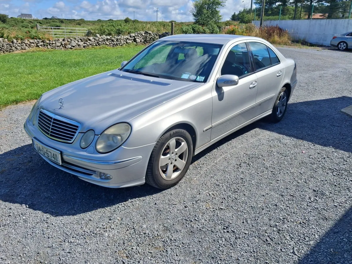 Mercedes-Benz E-Class 2004 - Image 1