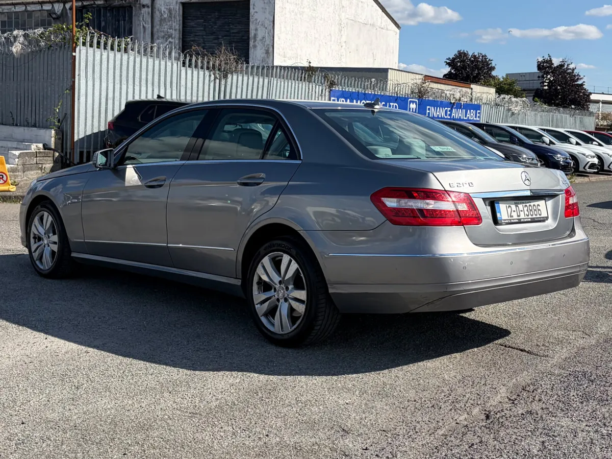 Mercedes-Benz E-Class 2012 - Image 6