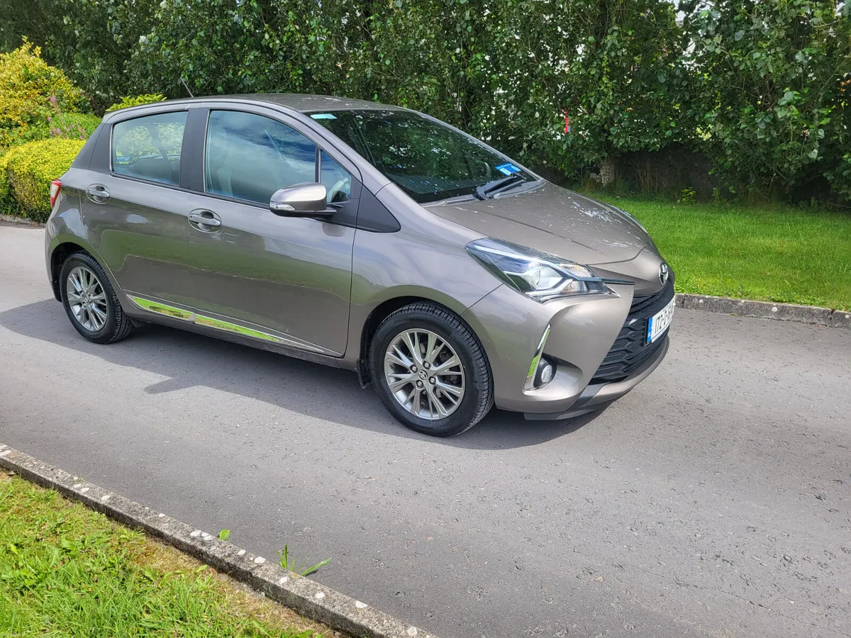 Toyota Yaris. 1L  PETROL LOW KMS - Image 1