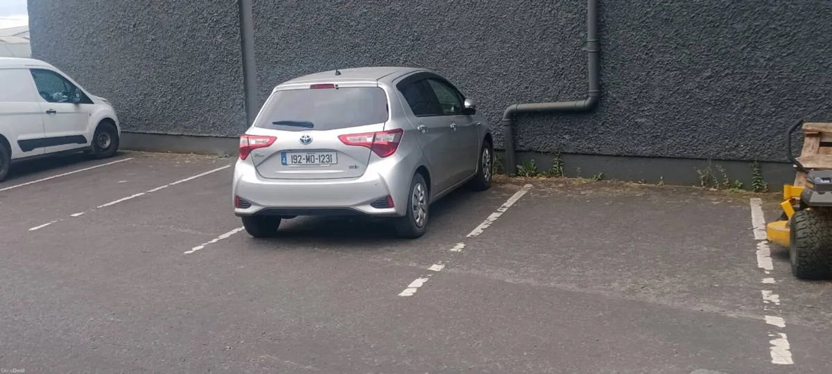 Toyota yaris Vitz - Image 6