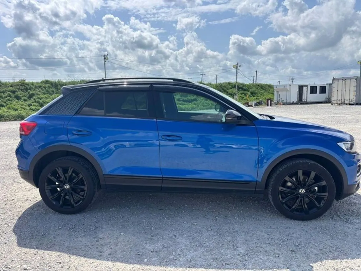 Volkswagen T-Roc TDI Black Style - Image 2
