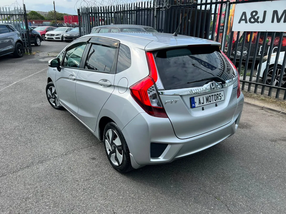 2014 HONDA FIT 1.5 HYBRID - Image 5