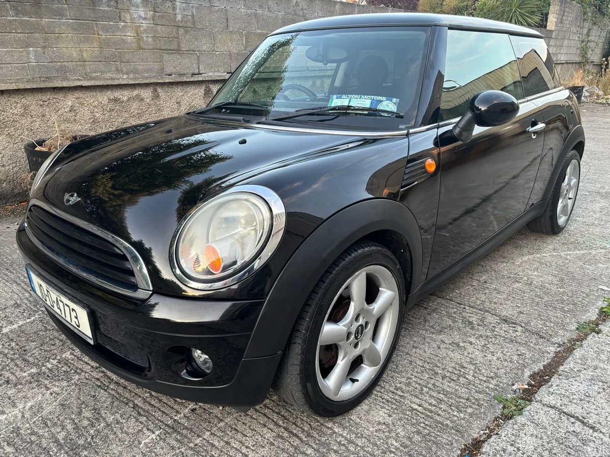 Mini 2010 low mileage - Image 2