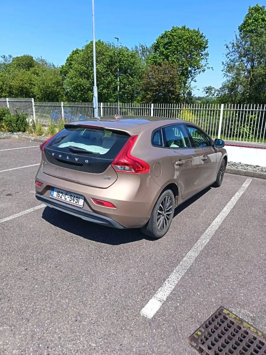 162 Volvo - Image 5