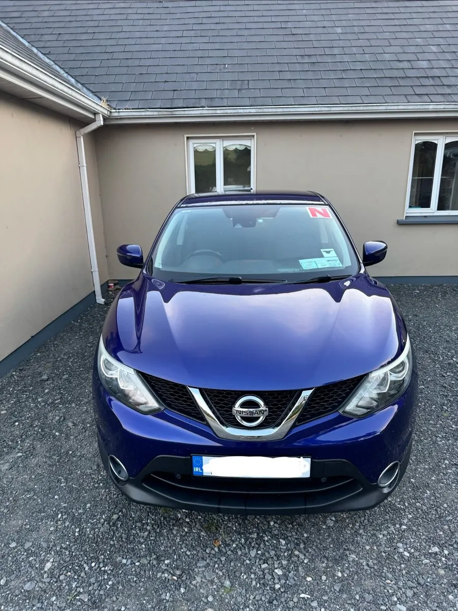 2016 Nissan Qashqai Petrol 1.2L Manual - Image 1