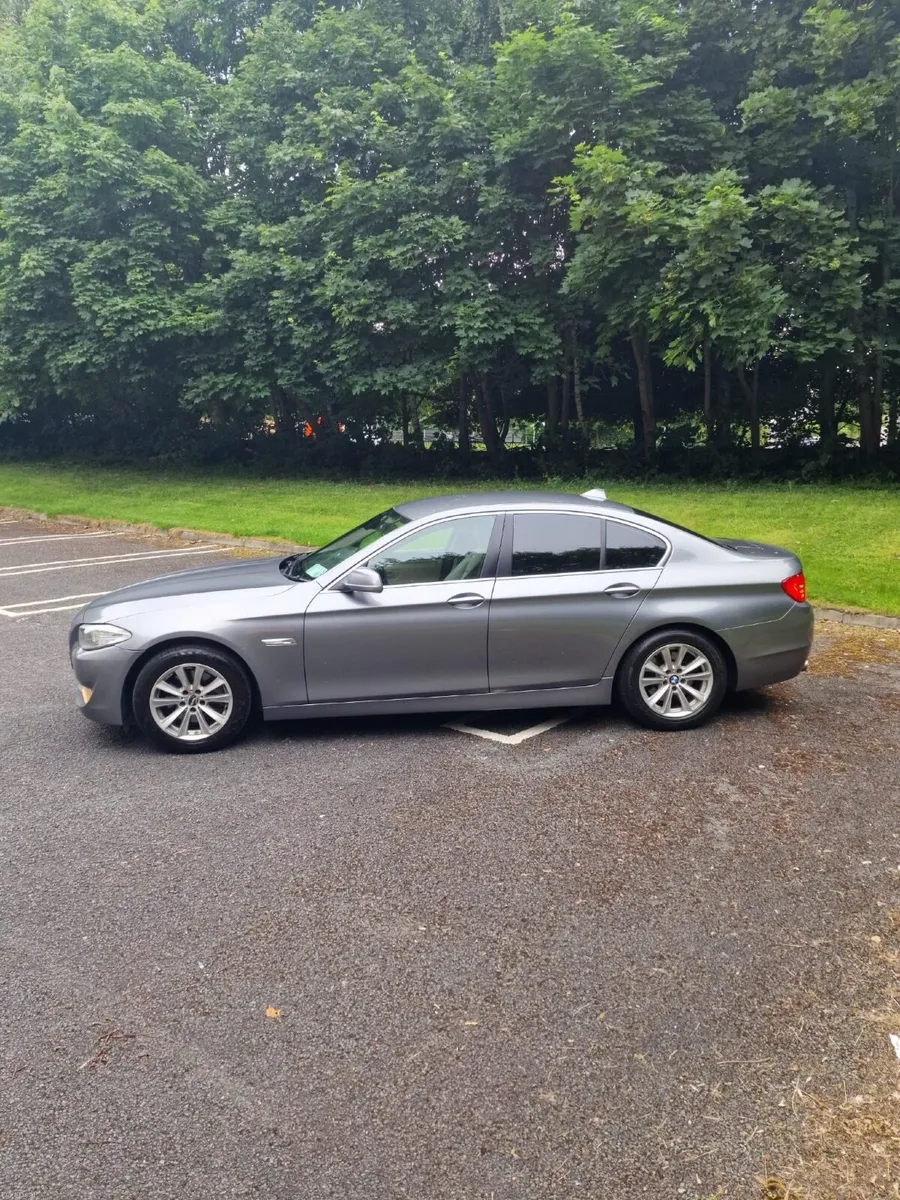 BMW 5-Series 2012 - Image 5