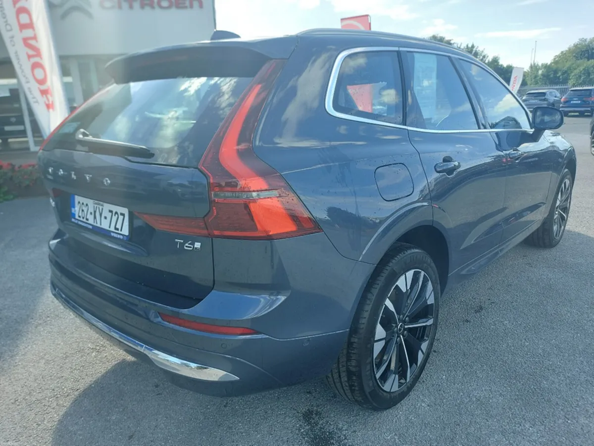 Volvo XC60 T6 PHEV PLUS BRIGHT AWD 5 - Image 5