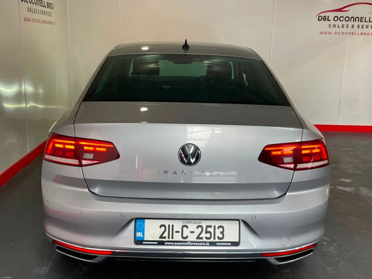 Volkswagen Passat ELEGANCE 2.0 TDI MANUAL 6SPEED F - Image 6