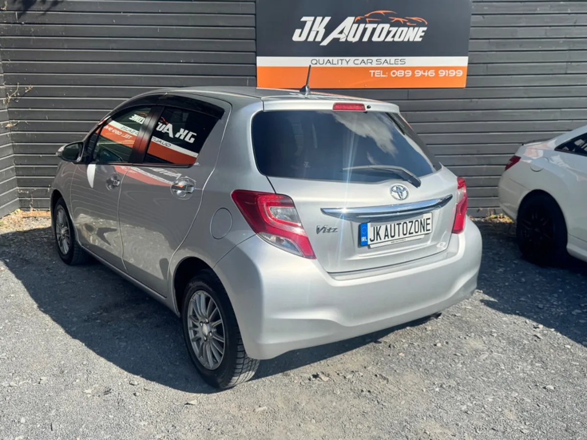 Toyota Vitz 1.0 AUTO 5DR - Image 6