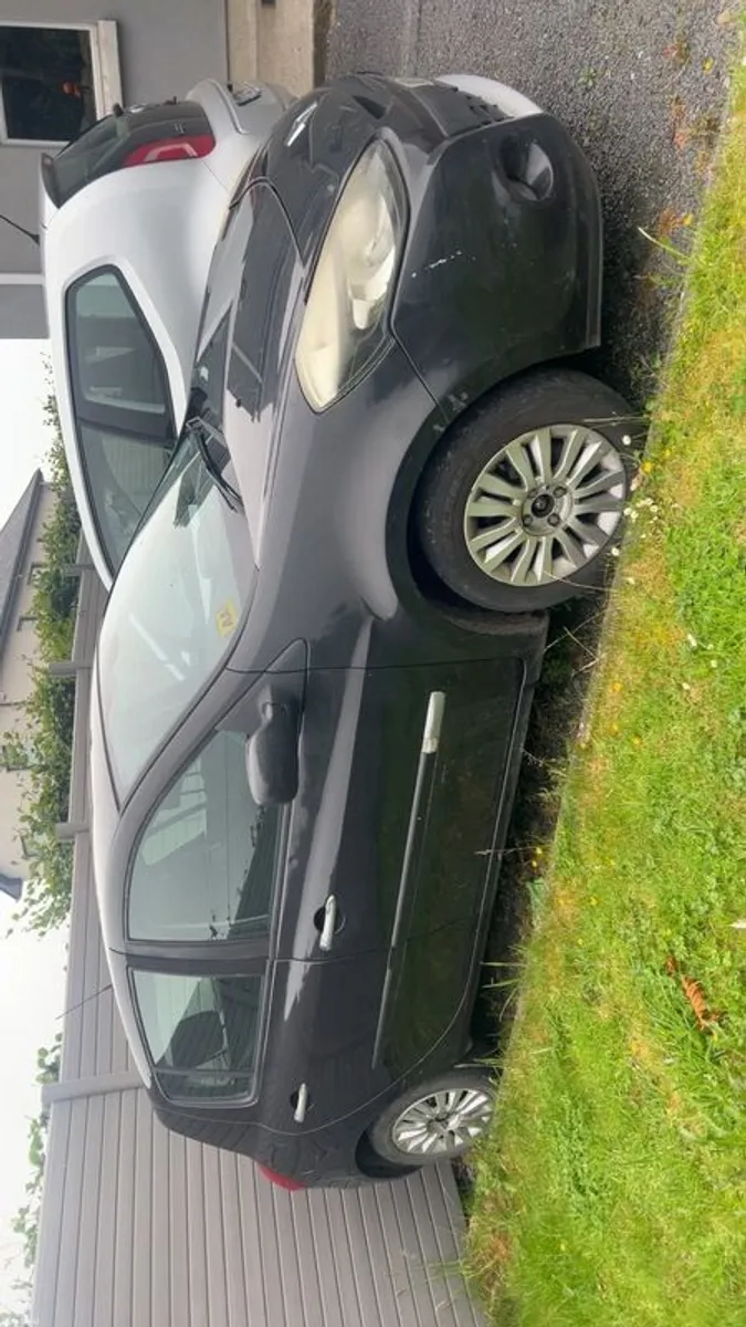 2010 Renault Clio - Image 2