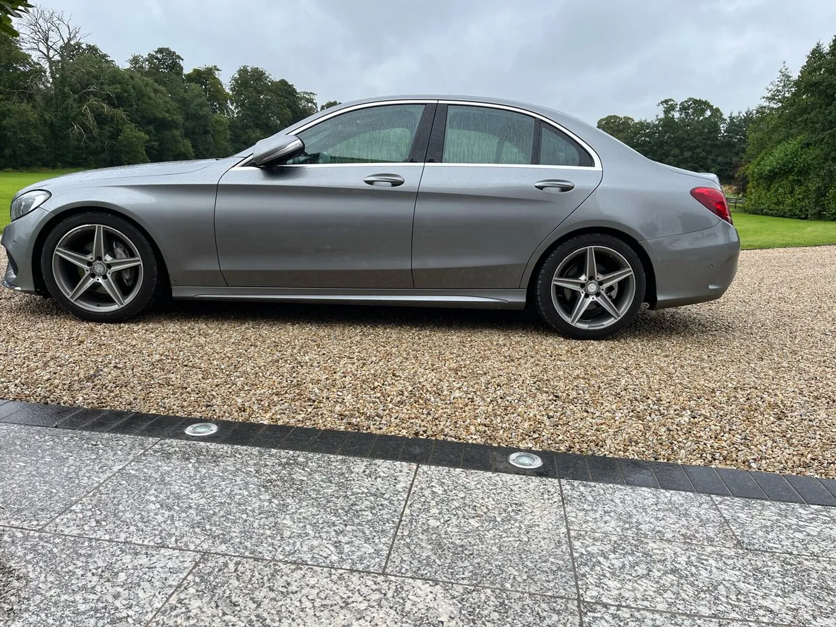 Mercedes-Benz c220D AMG Line - Image 6
