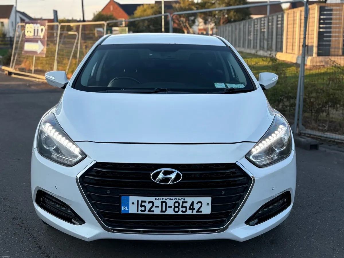 152 Hyundai I40 Executive low km - Image 2