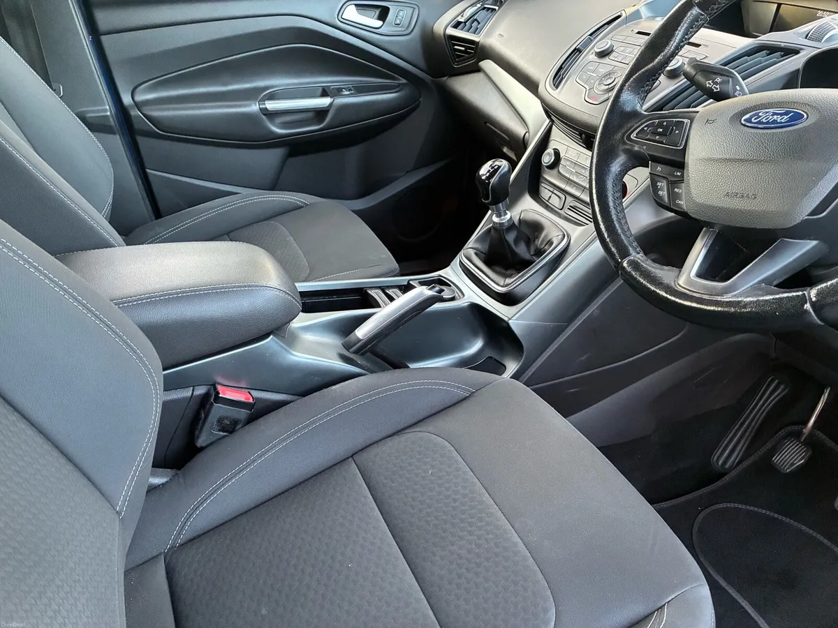 Ford Kuga 2017 - Image 6