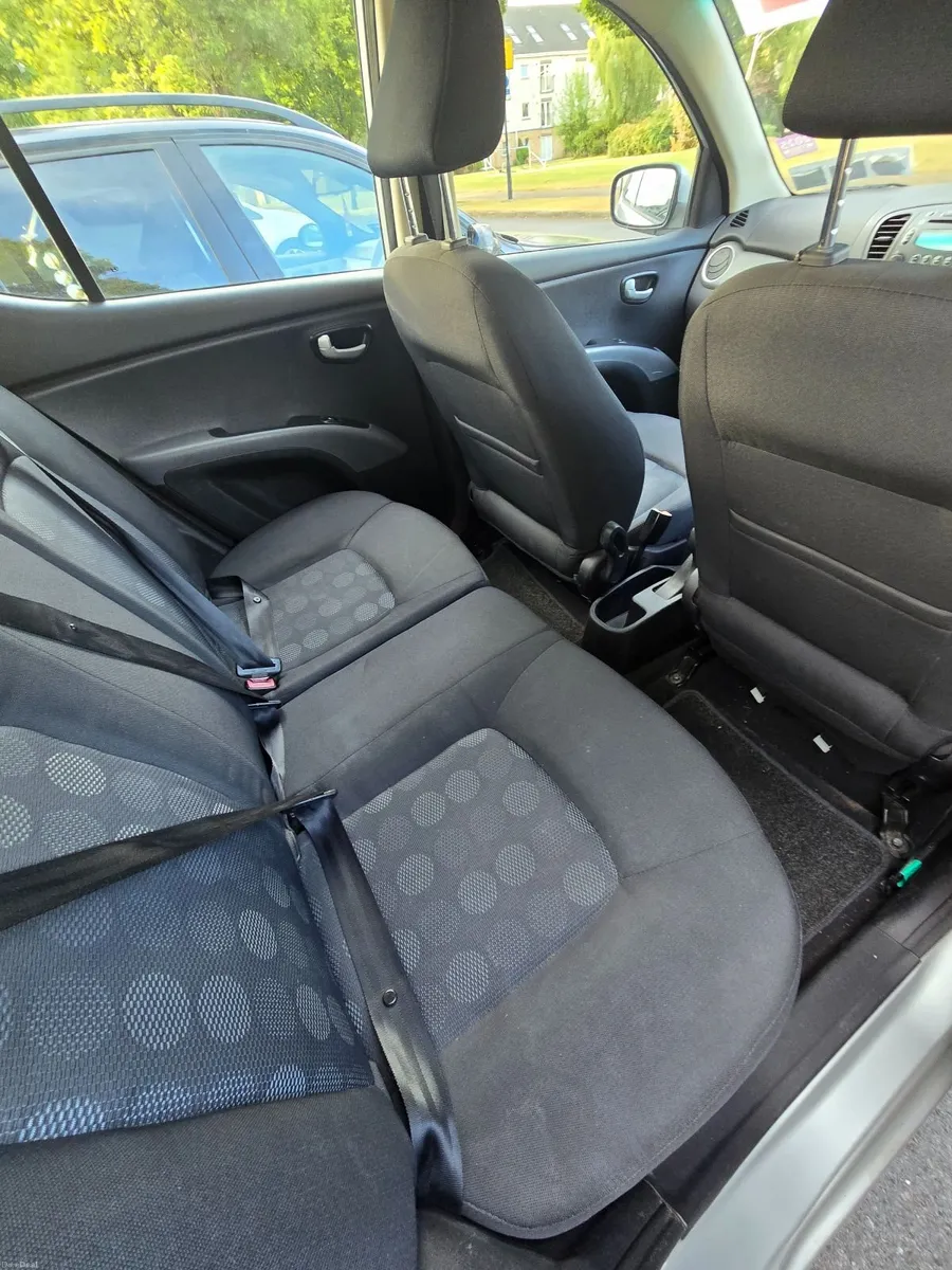 Hyundai i10 2010 - Image 6