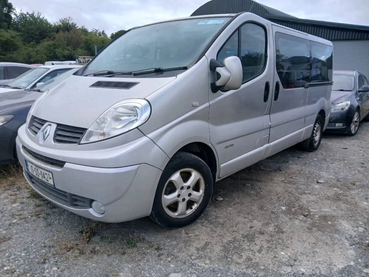 RENAULT TRAFFIC MINIBUS - Image 2