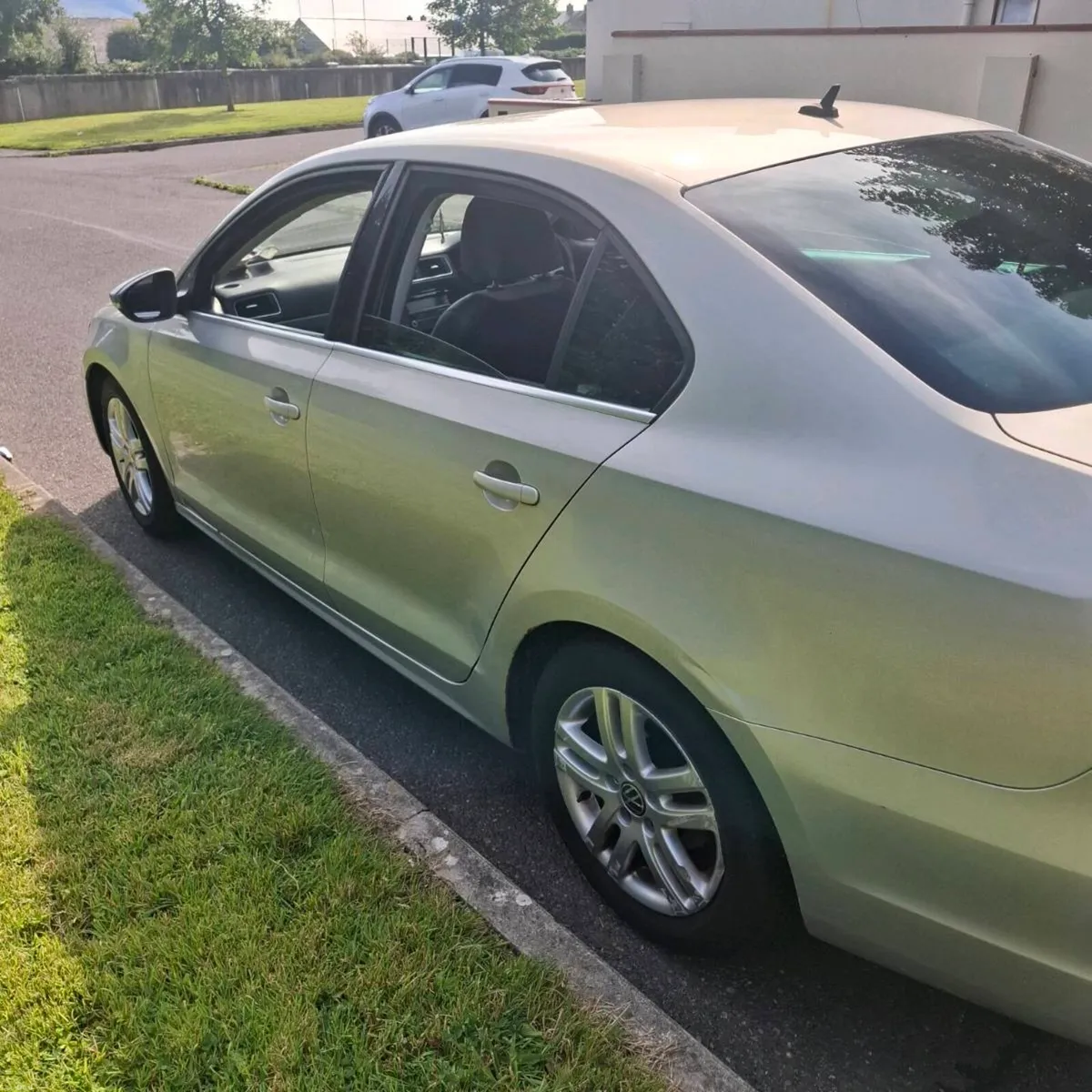Volkswagen Jetta 1.6 Tdi - Image 6