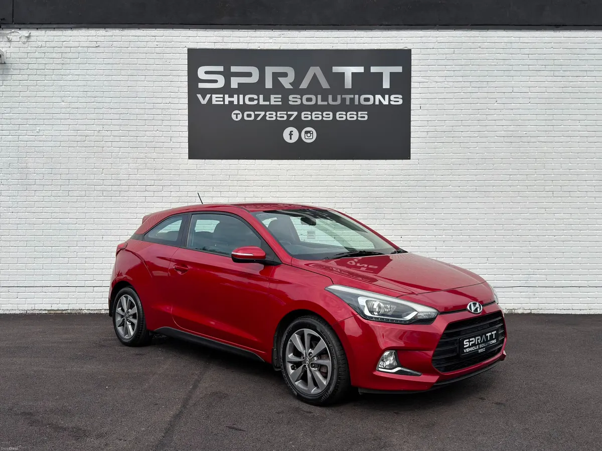 2015 HYUNDAI i20 SE **NI CAR FROM NEW** - Image 5