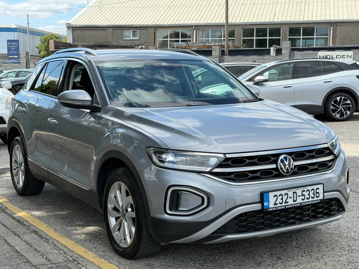 2023 Volkswagen T-Roc STYLE - Image 5
