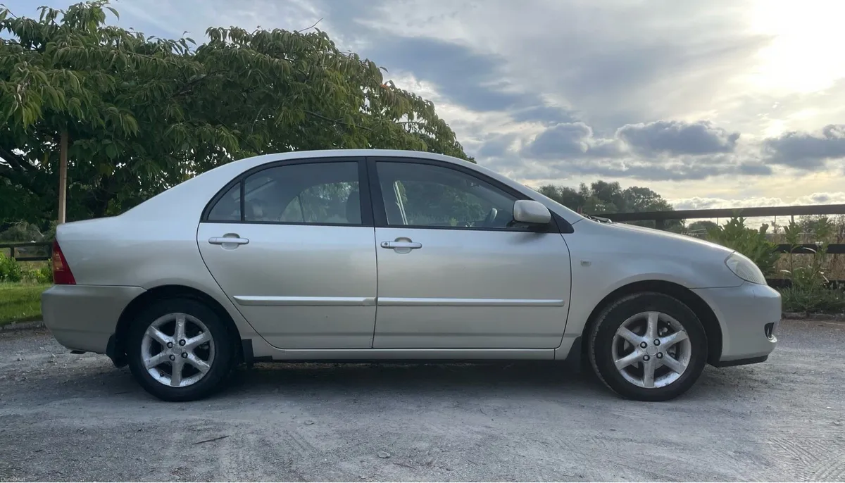 Toyota Corolla - Image 5
