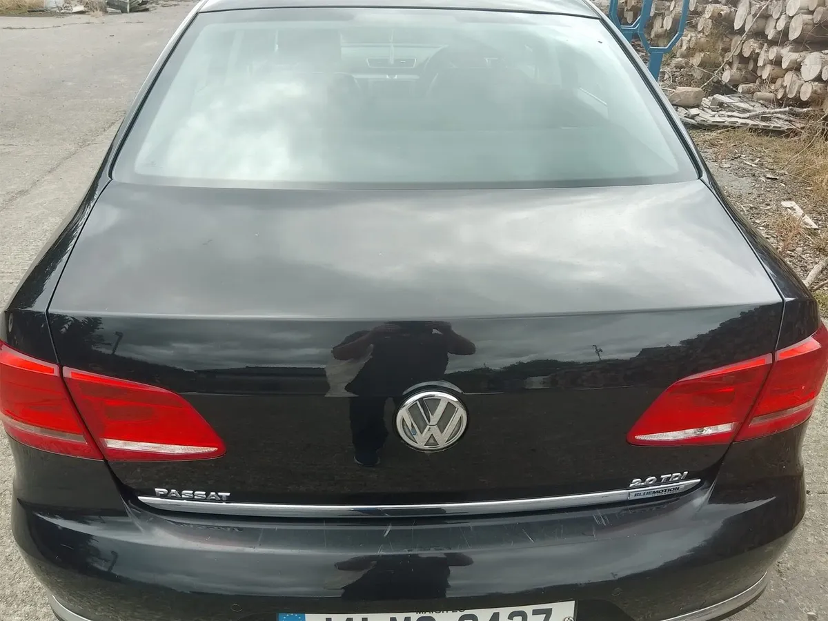 VW Passat Executive - Image 6