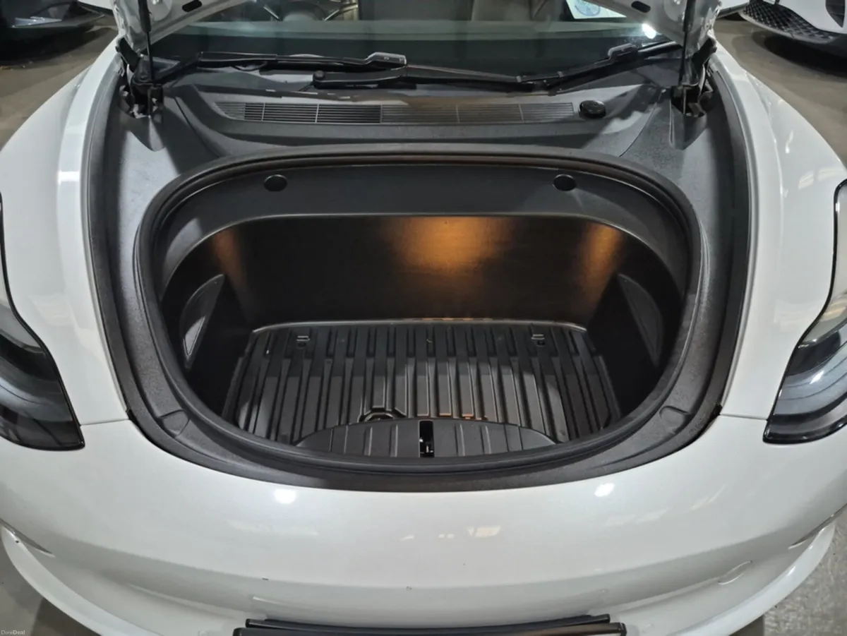 Tesla Model 3 Long Range AWD - Image 3