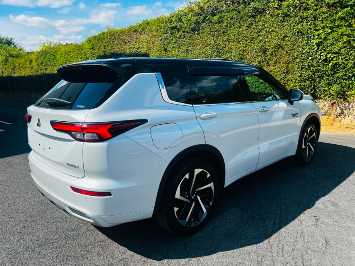 Mitsubishi Outlander FINANCE AVAILABLE - Image 5