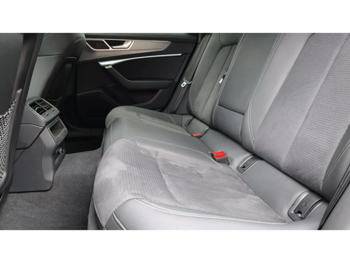 Audi A6 ESTATE - AUTO - 7-SPEED- BRILLIANT BLACK - Image 6