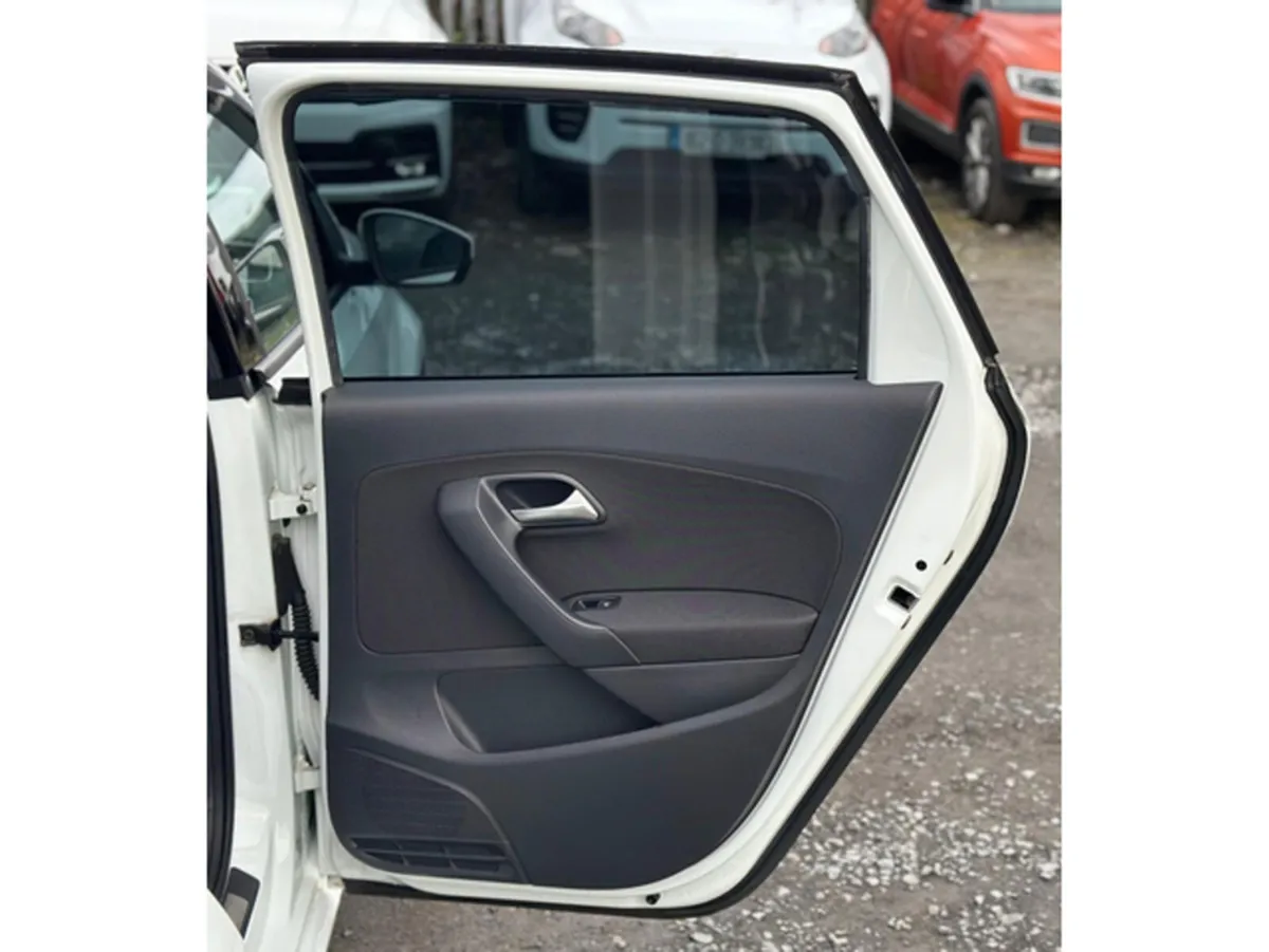 Volkswagen Polo TSI Bluemotion 1.2LPetrol Automati - Image 5