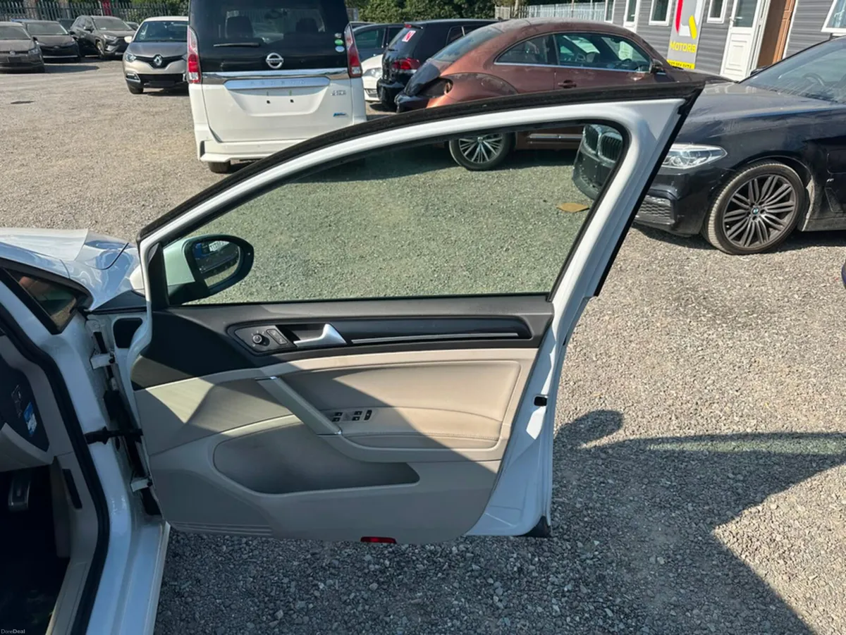Volkswagen Golf 1.4L Petrol Automatic Full Leather - Image 5