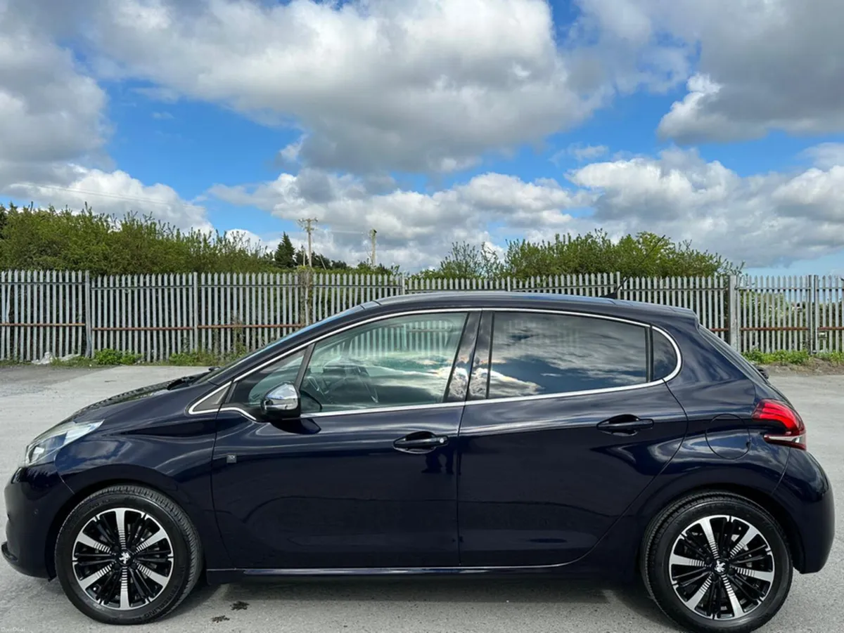 Peugeot 208 1.2L Automatic Petrol Low Mileage (237 - Image 5