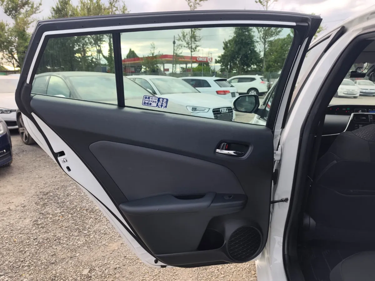 Toyota Prius 1.8L Petrol Hybrid Auto - Cruise Cont - Image 6